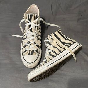 Size 7.5 women’s Zebra print Converse